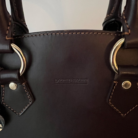 ALTO Dooney & Bourke (made in Italy) Tall Florentine Leather Tote - Picture 5 of 16